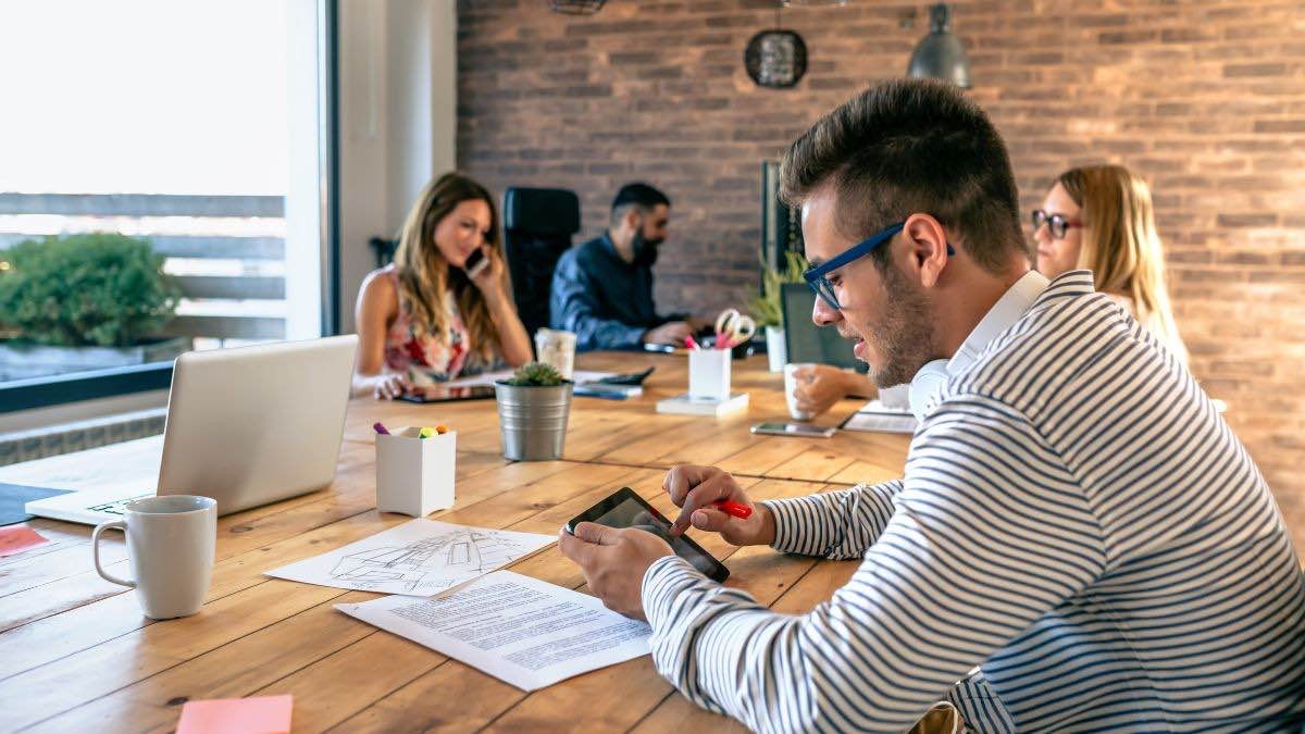 Brecha de talento en España: solo Madrid alcanza el estándar europeo en empleados cualificados