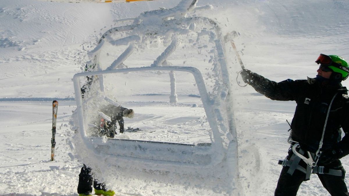 Cetursa lanza 80 vacantes de empleo público para trabajar en Sierra Nevada cobrando hasta 1.892 euros