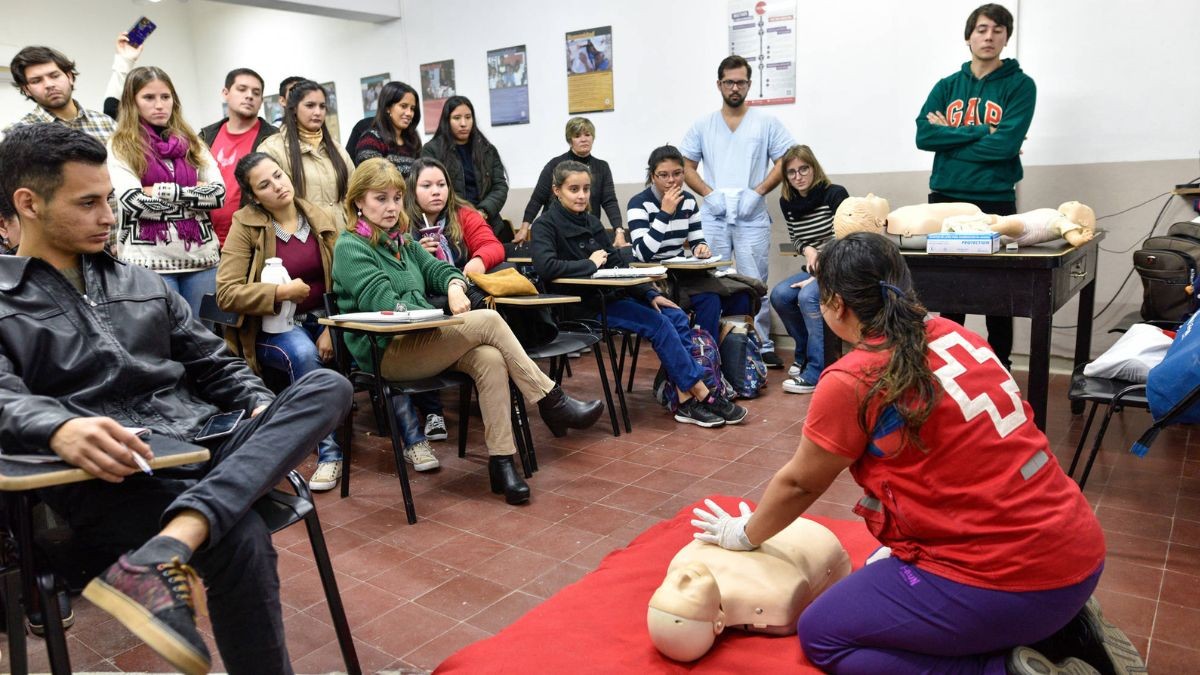 Cursos de Cruz Roja para aprender primeros auxilios: plazo y cómo apuntarse