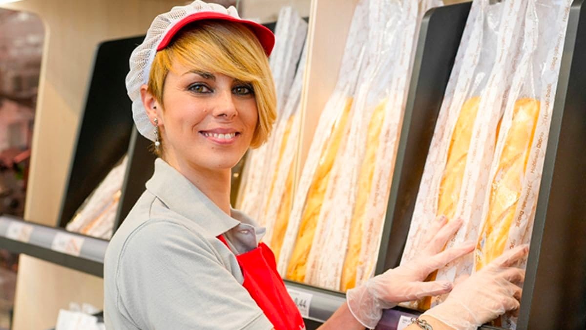 Nuevas ofertas de empleo en supermercados DIA: salario inicial de 1.300 euros