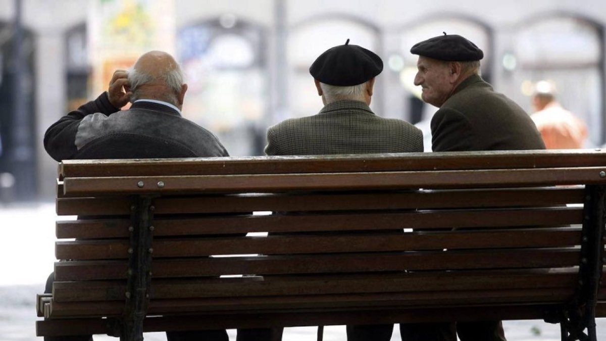 Sube el 'impuesto de las pensiones' en 2024: qué trabajadores no se libran de pagarlo