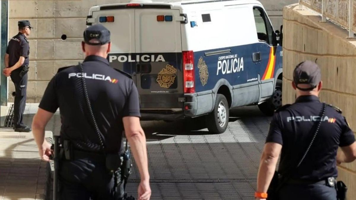 Jupol pide que el pago del extra a la Policía Nacional en los Grammy los pague la organización