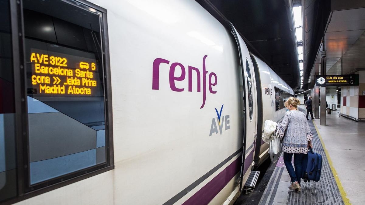 Renfe tira los precios: billetes a 30 euros para viajar en Navidad 