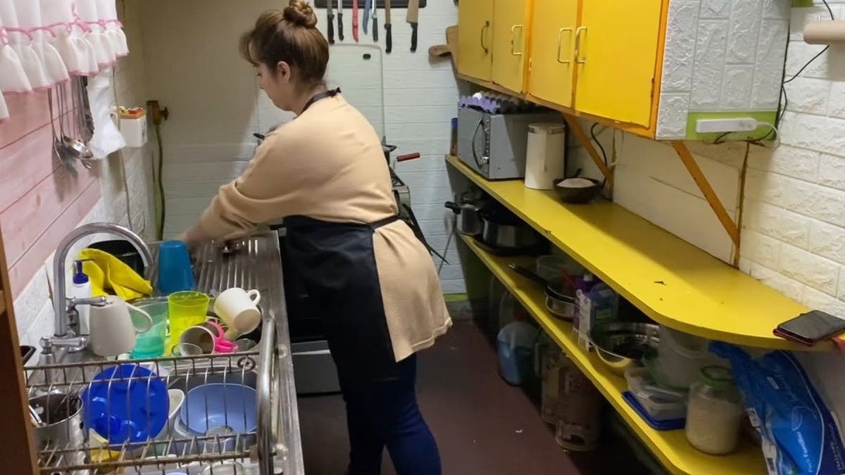 ¿Cuánto va a aumentar el salario de las empleadas del hogar con la subida del SMI?