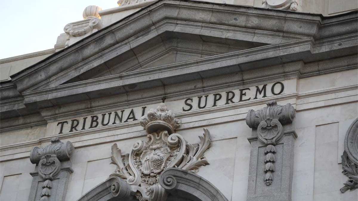 El Tribunal Supremo reconoce el derecho a cobrar baja por operarse de miopía 
