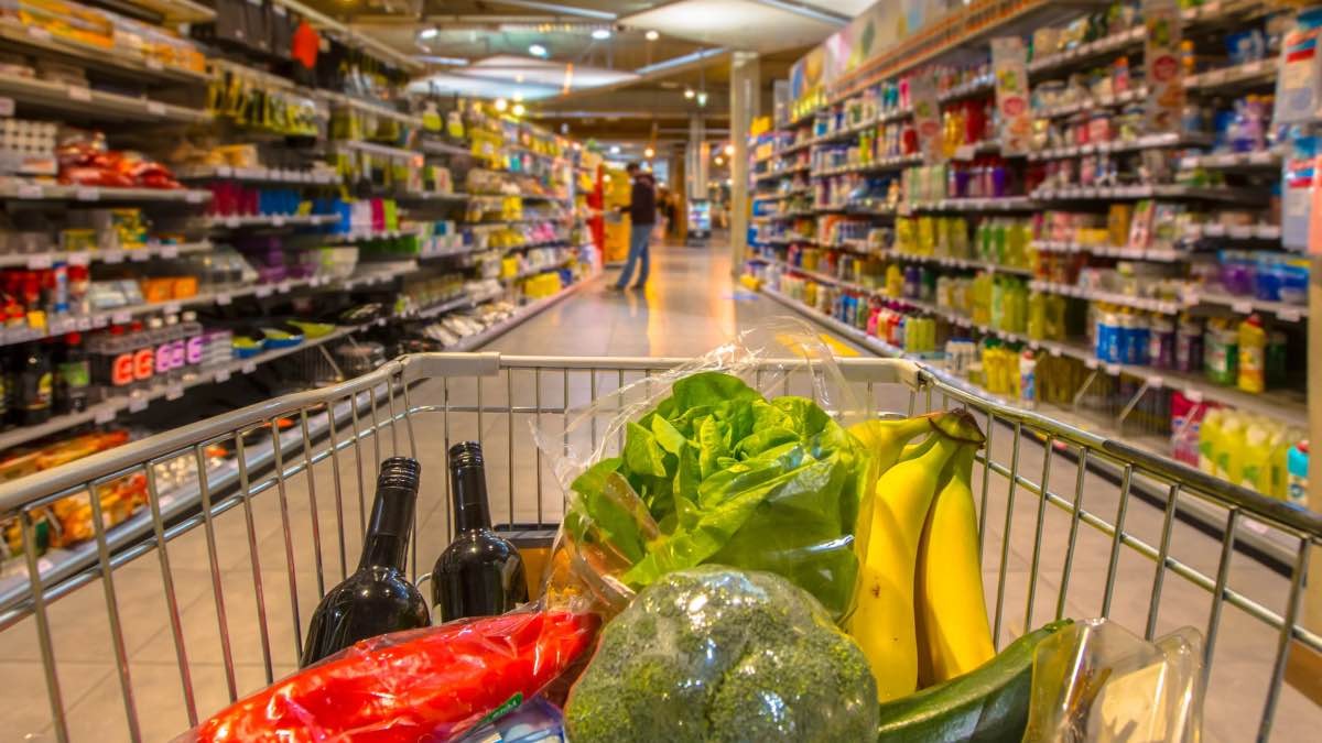 Más del 50% de los alimentos con el IVA rebajado aumentaron de precio desde que el Gobierno estrenó la medida