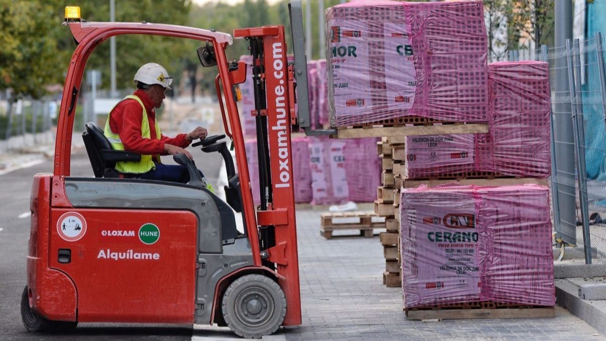Labora oferta empleo en Valencia con 1.360 vacantes: no piden estudios ni experiencia