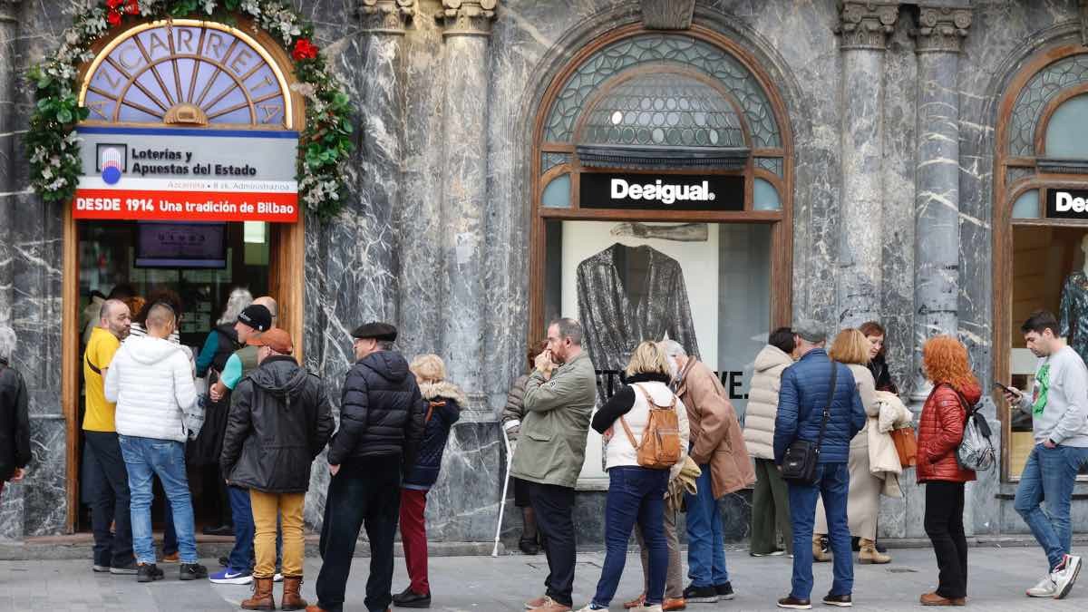 En qué bancos se puede cobrar la Lotería de Navidad: se ha reducido la lista