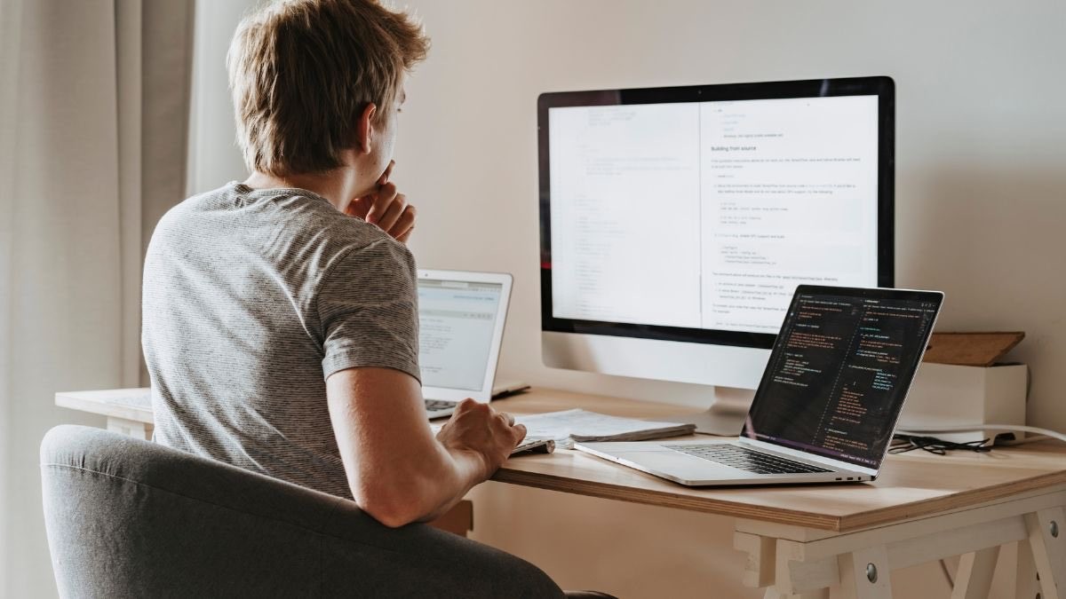 ¿Teletrabajas? Los gastos que debe pagar tu empresa y los complementos que puedes perder