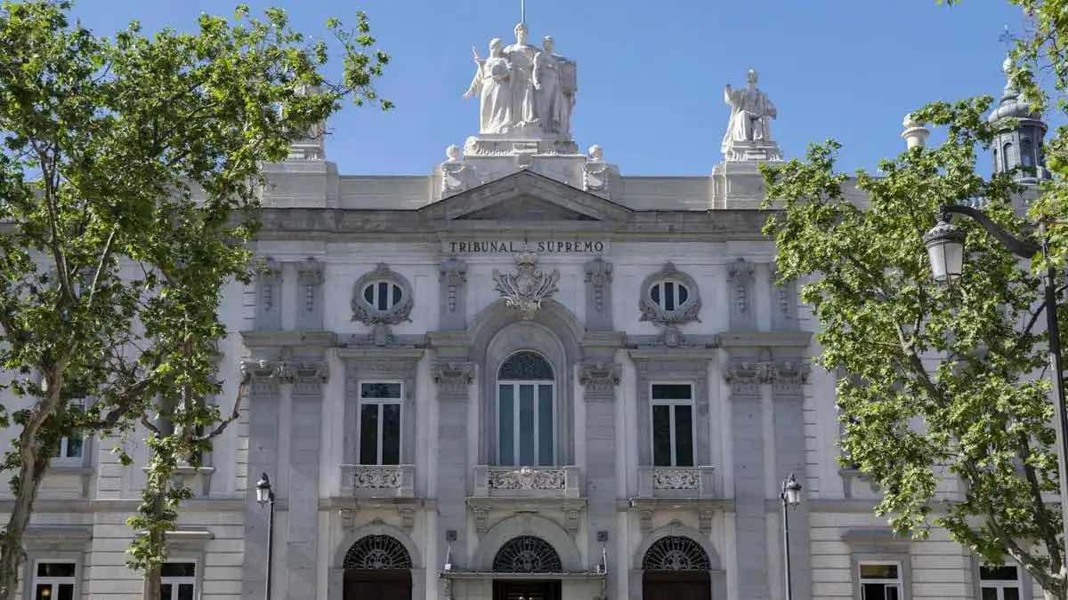 El Supremo avala la costumbre de salir antes del trabajo en Nochebuena y Nochevieja