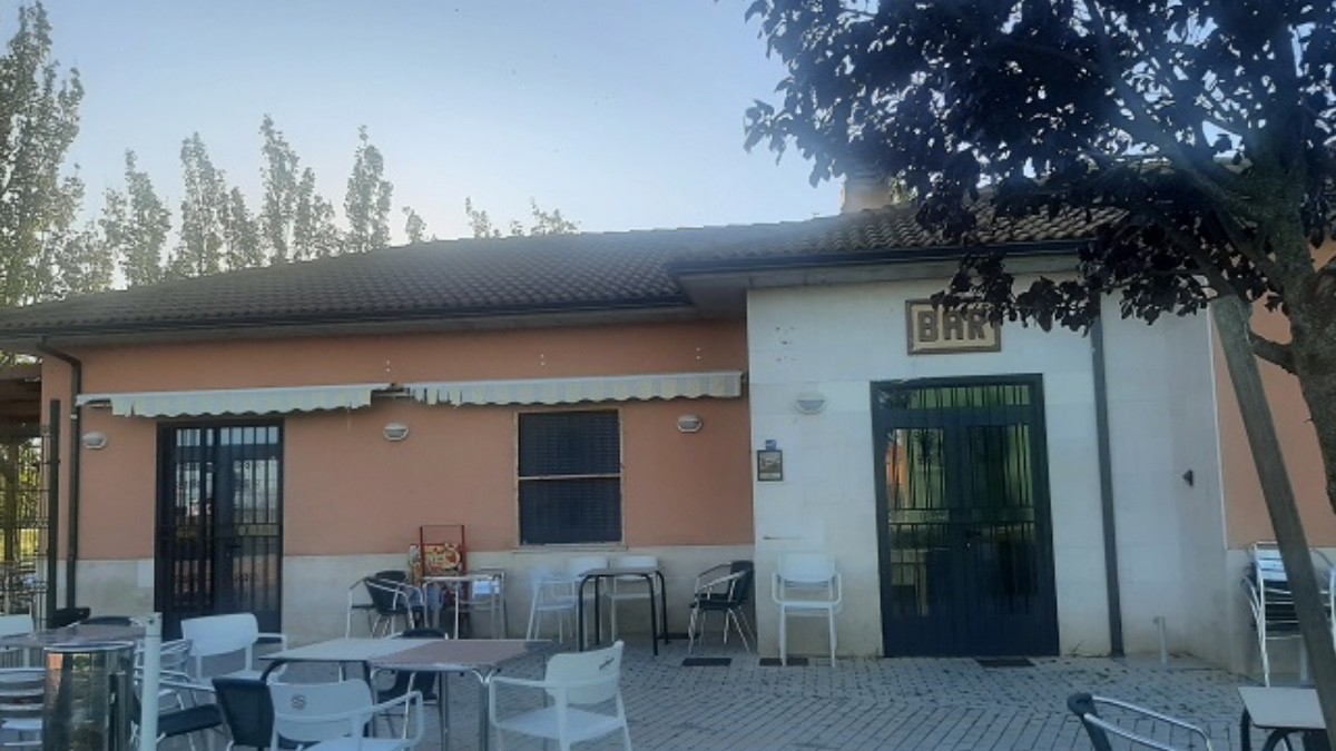 Bar y parcela gratis: la sorprendente oferta de un pueblo para hacer frente a la despoblación