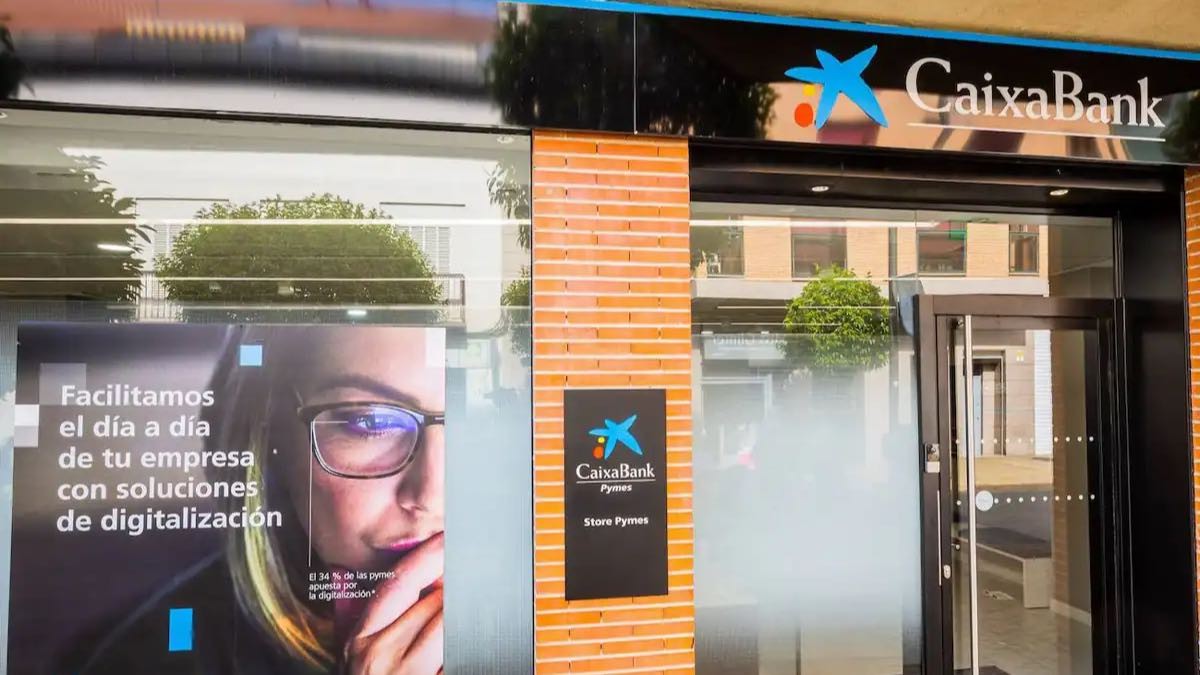 CaixaBank regala 400 euros, televisores y aumenta la remuneración a un 5% este 2024: requisitos y plazos