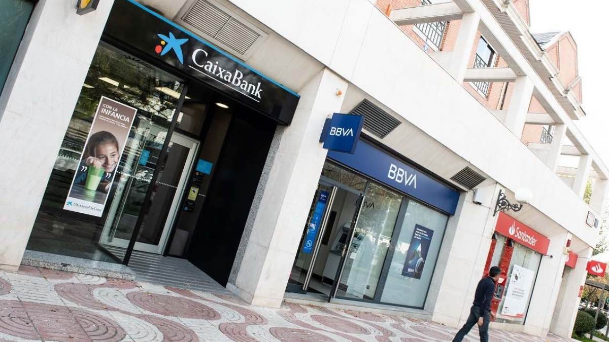Caixabank, BBVA, Santander... los bancos obtienen récord de beneficios de 26.088 millones en 2023