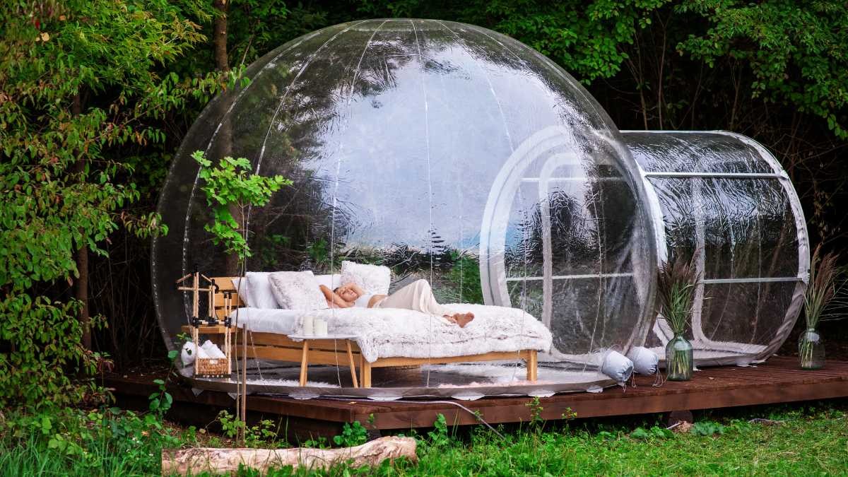 La casa cúpula de Amazon para disfrutar de noches bajo las estrellas: es inflable y se instala en unos minutos