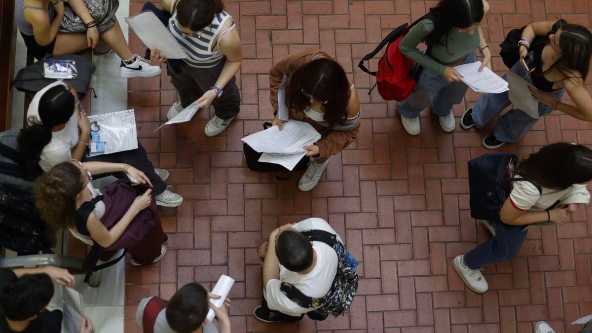 ¿Puedo cobrar el paro y hacer prácticas en una empresa a la vez?
