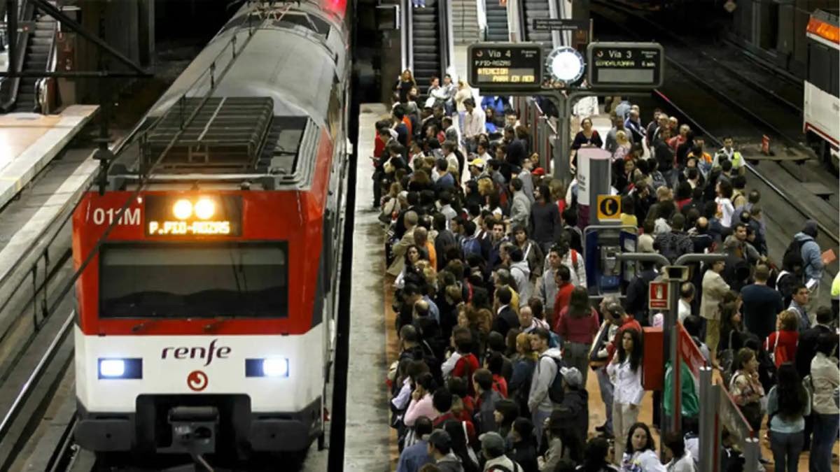 Huelga de Renfe: ¿cómo reclamar el dinero de tus billetes si se cancela tu viaje?