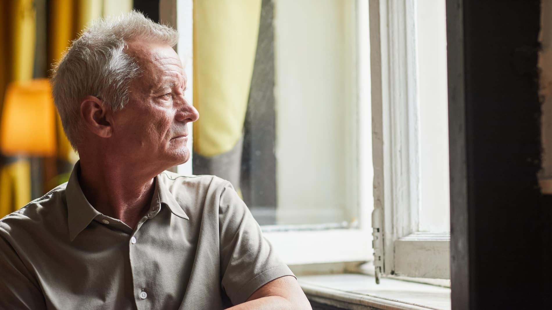 Si me despiden con 61 años, tengo que jubilarme o debo cobrar el paro
