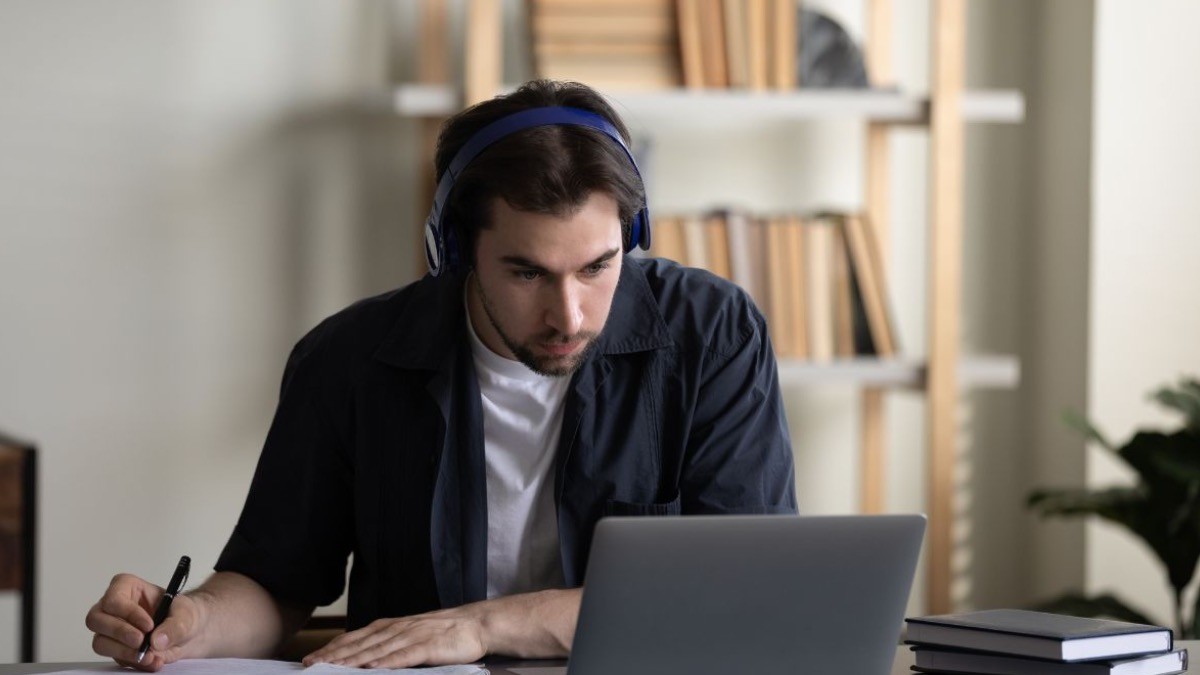 Fundae e IBM lanzan 2.000 becas para trabajadores y desempleados: se convertirán en los más demandados