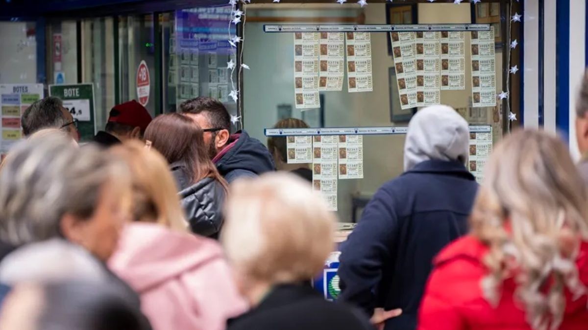 El dinero de estos décimos premiados en la Lotería de Navidad 2023 peligra: se los quedará el Estado