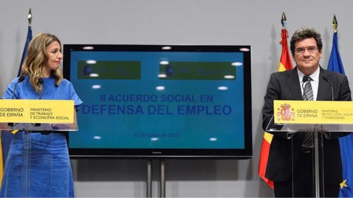 Yolanda Díaz celebra el fallo del TJUE y manda un recado a Escrivá: aplicar una reforma laboral en lo público