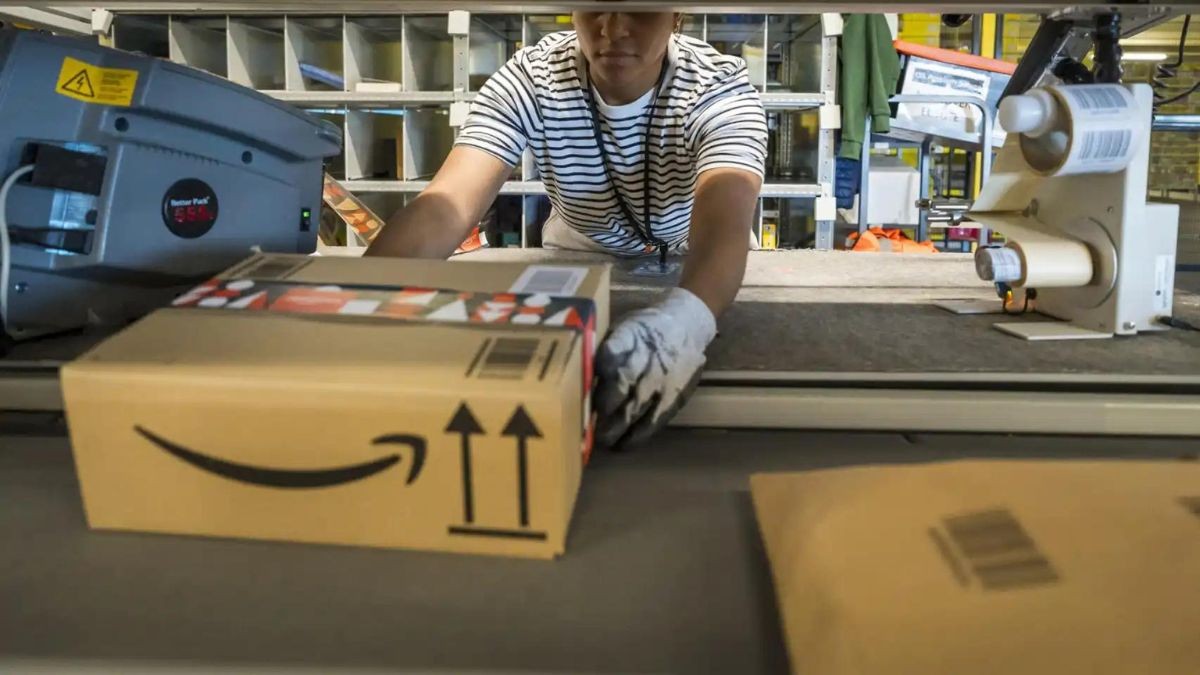 Amazon necesita 1.500 trabajadores para su nuevo centro logístico: sueldo a partir de 1.700 euros