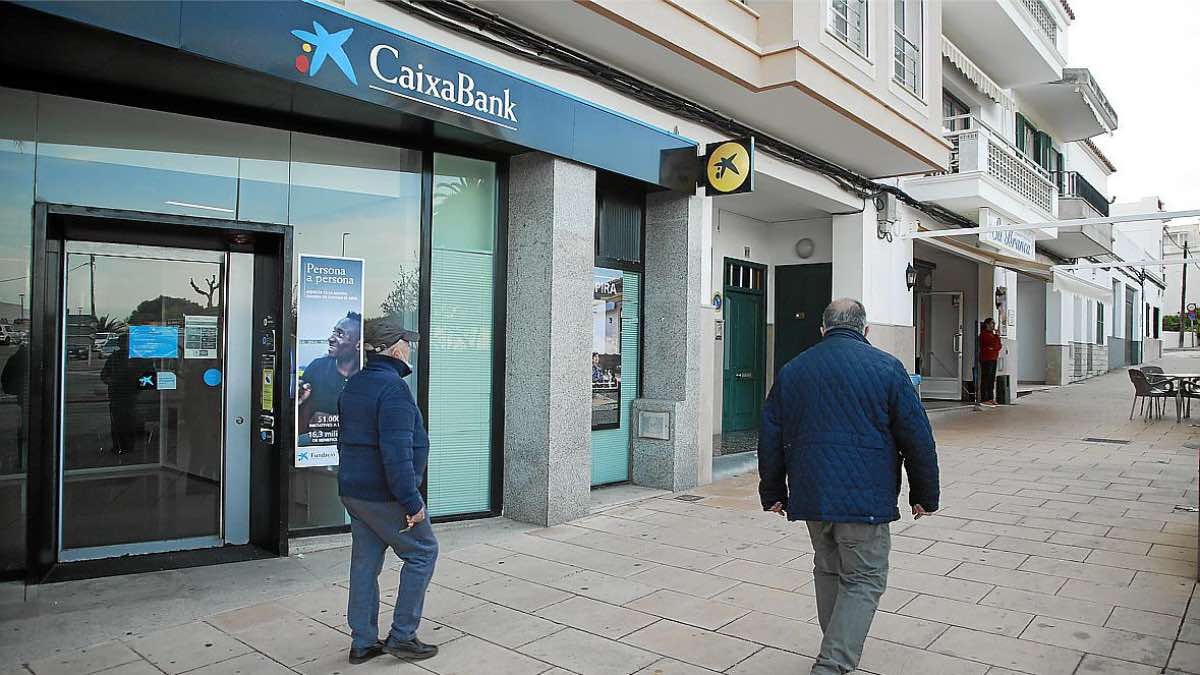 CaixaBank avisa sobre esta nueva estafa que sufren los clientes
