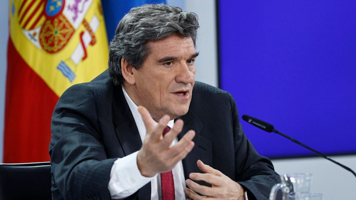 La subida de sueldo del 2% a los funcionarios llegará en abril, independiente de los Presupuestos