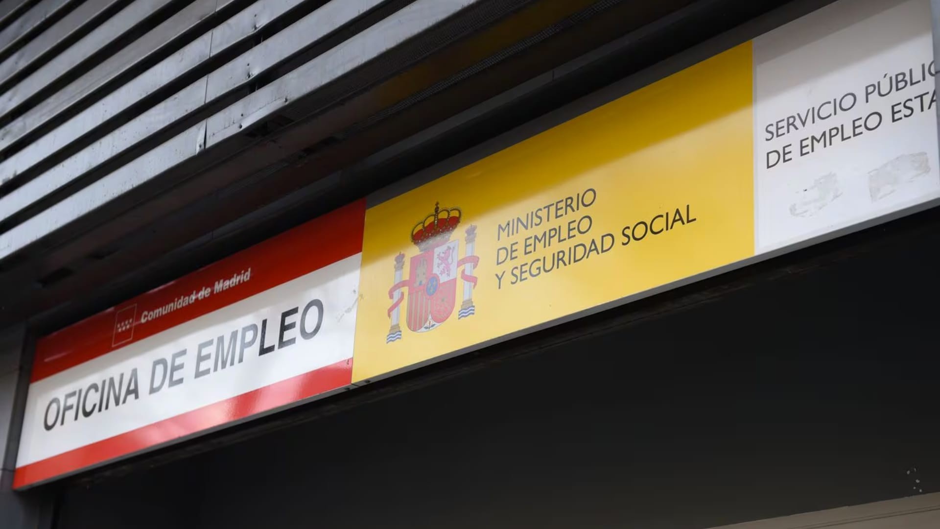 ¿Qué subsidios puedo pedir después de agotar paro?