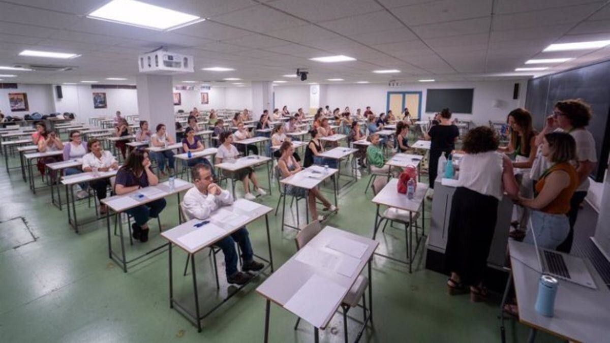 La oposición de solo 12 temas que puedes sacarte con la ESO: de las más fáciles de aprobar