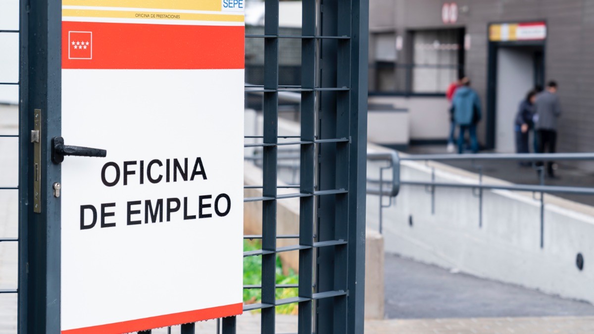 Las ayudas de 480 euros al mes del SEPE que pueden solicitar los menores de 52 años