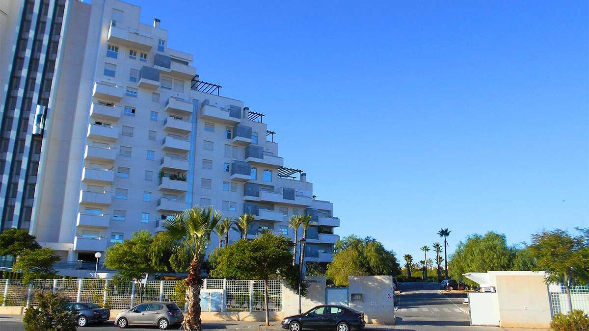 El Banco Santander pone a la venta pisos y casas que no necesitan reforma: menos de 53.000 euros