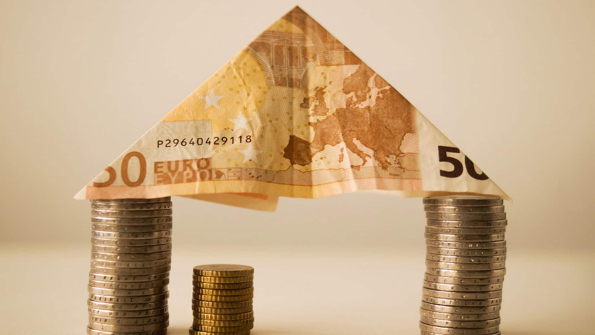 Las cuotas con revisión anual bajarán en mayo según la media provisional del euríbor