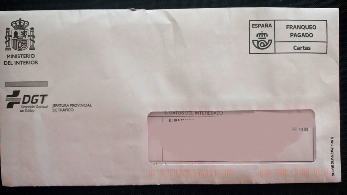 La importante carta de la DGT que llega en mayo al buzón y que debes aceptar si no quieres multas