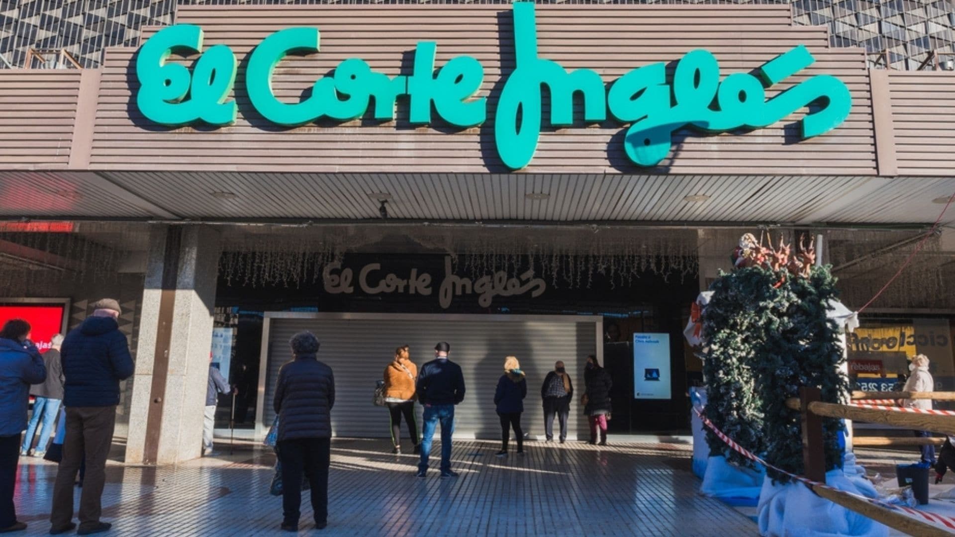 El Corte Inglés cierra y explica el motivo por el que decidieron vender sus supermercados