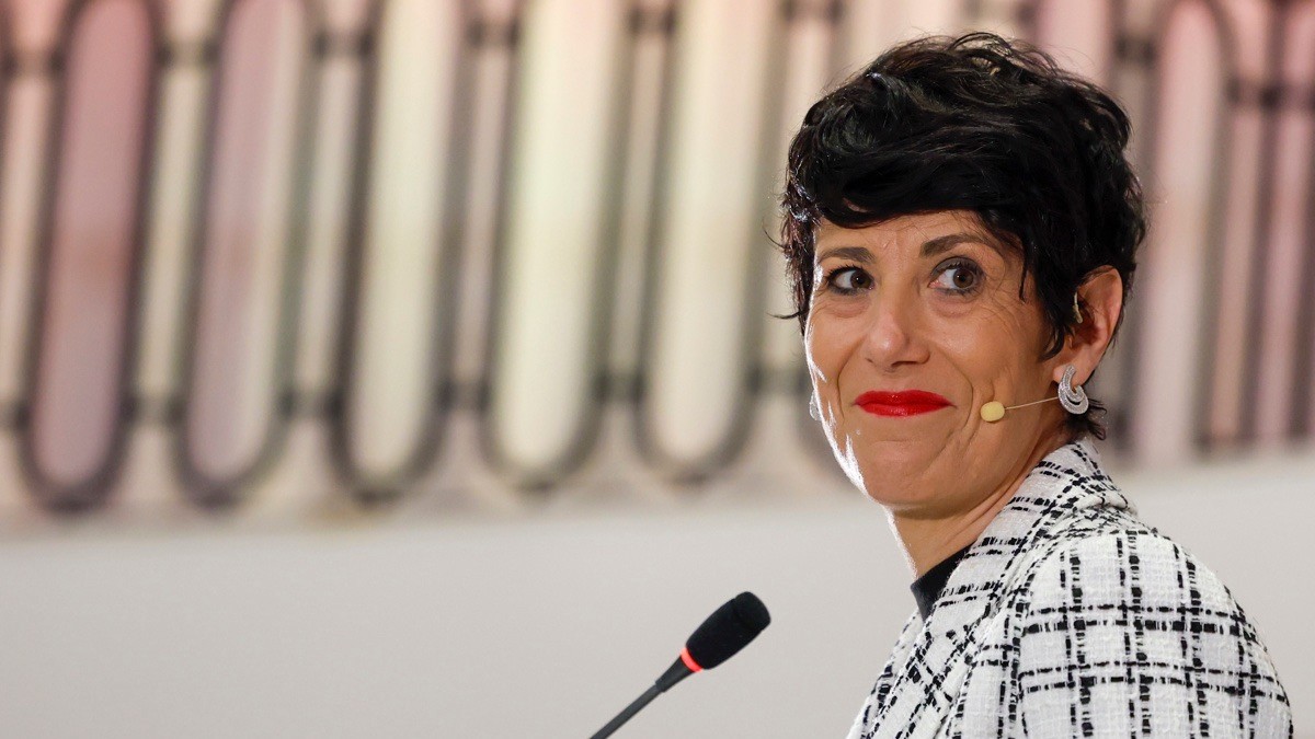 Elma Saiz asegura que los fondos para pagar las pensiones “van mejor de lo esperado”