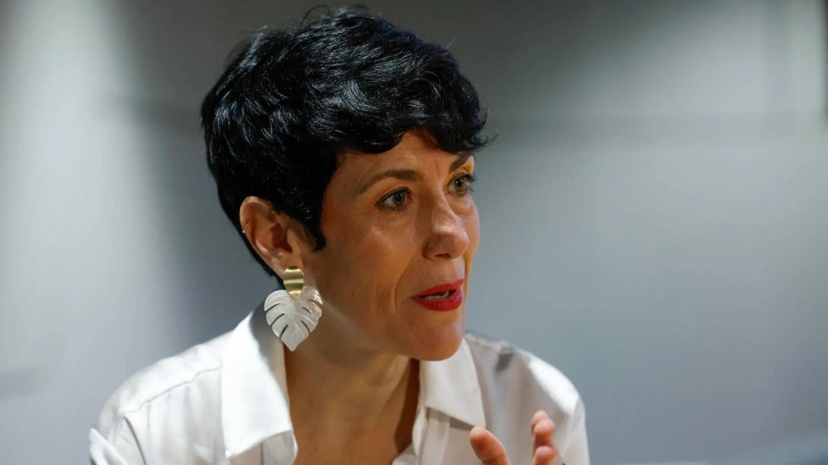 Elma Saiz carga contra Garamendi: “el coste laboral del empleado aparece en la nómina”