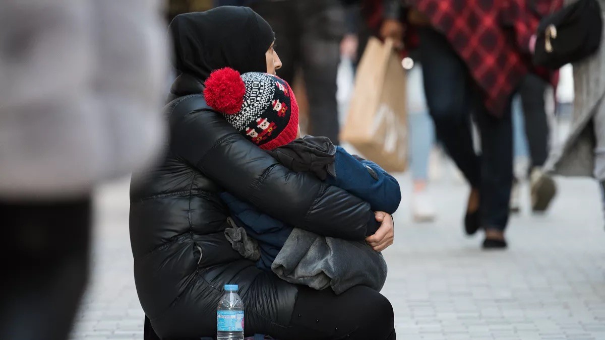 La Seguridad Social da 1.400 euros a las familias con tres hijos que no llegan a final de mes