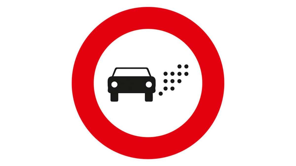 La DGT multa a los conductores por saltarse esta señal: ¿sabes qué significa?