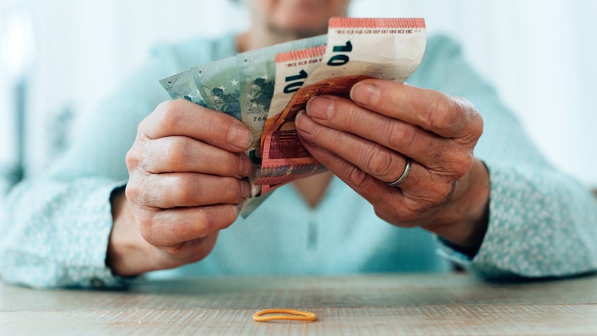 Hacienda quita el dinero de tu pensión o nómina por deudas en estos casos