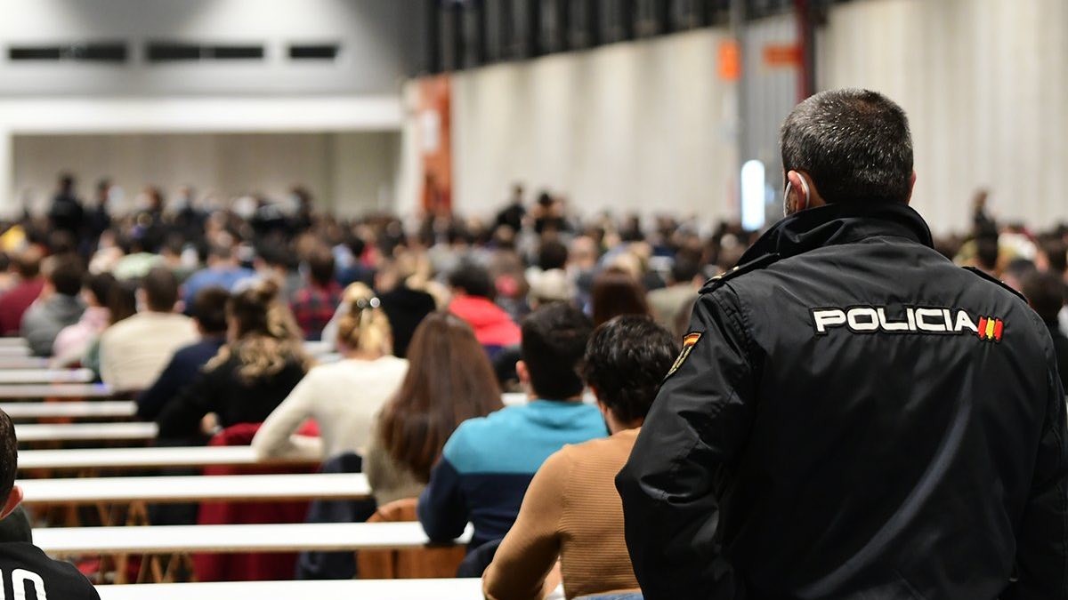 Oposición a Policía Nacional: así es el examen que tendrán que superar hoy los aspirantes