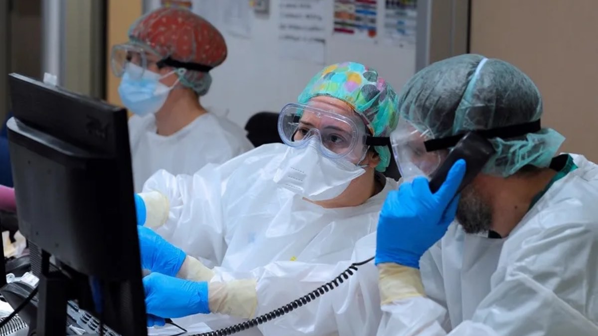 Subida de la nómina: estos son los médicos que cobrarán 500 euros más al mes a partir de mayo