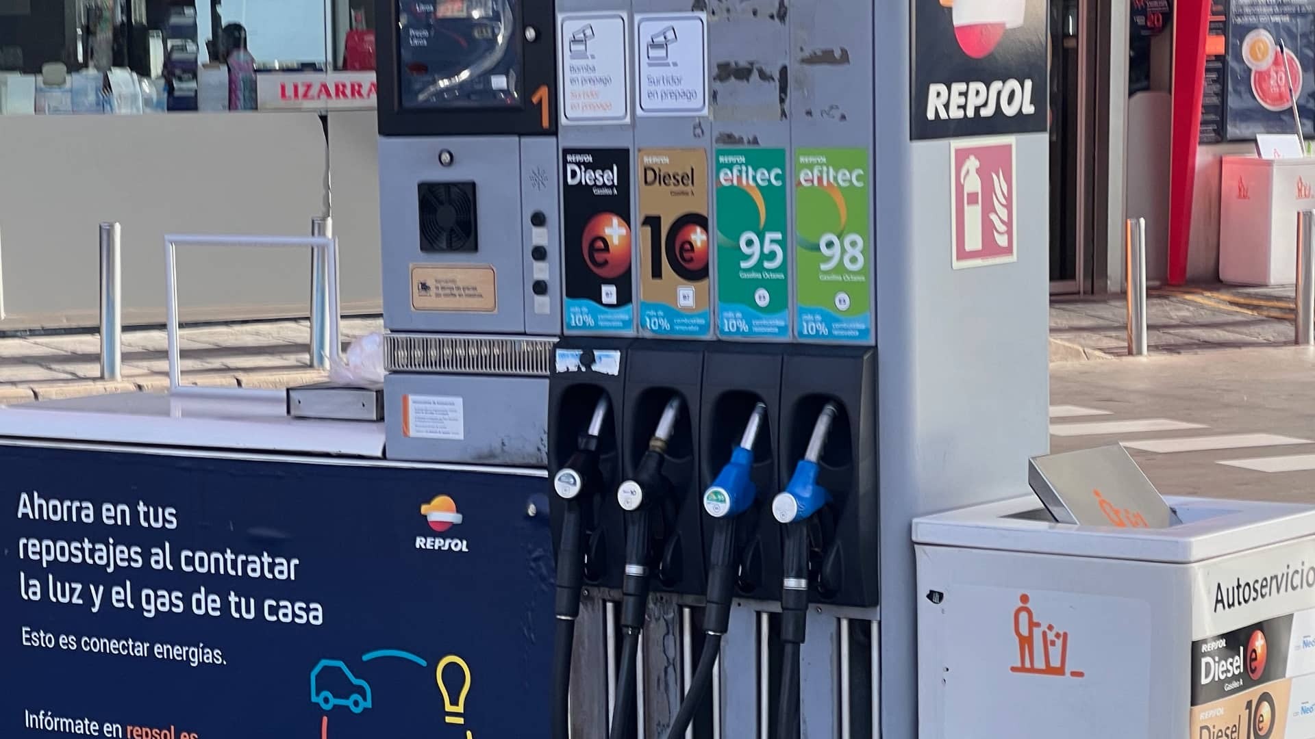 Precio de la gasolina y diésel hoy, 8 de abril de 2024 en España: las gasolineras más baratas
