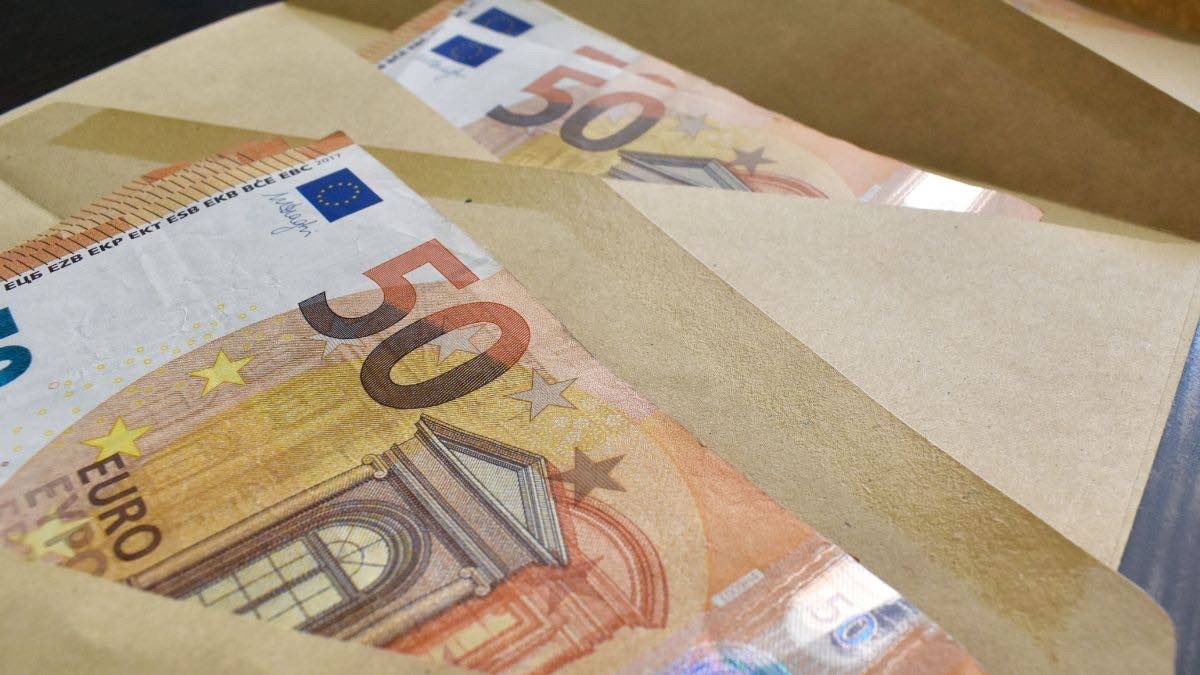 ¿Casi sin sueldo para reservar las vacaciones? Tienes derecho a pedir un anticipo de la nómina