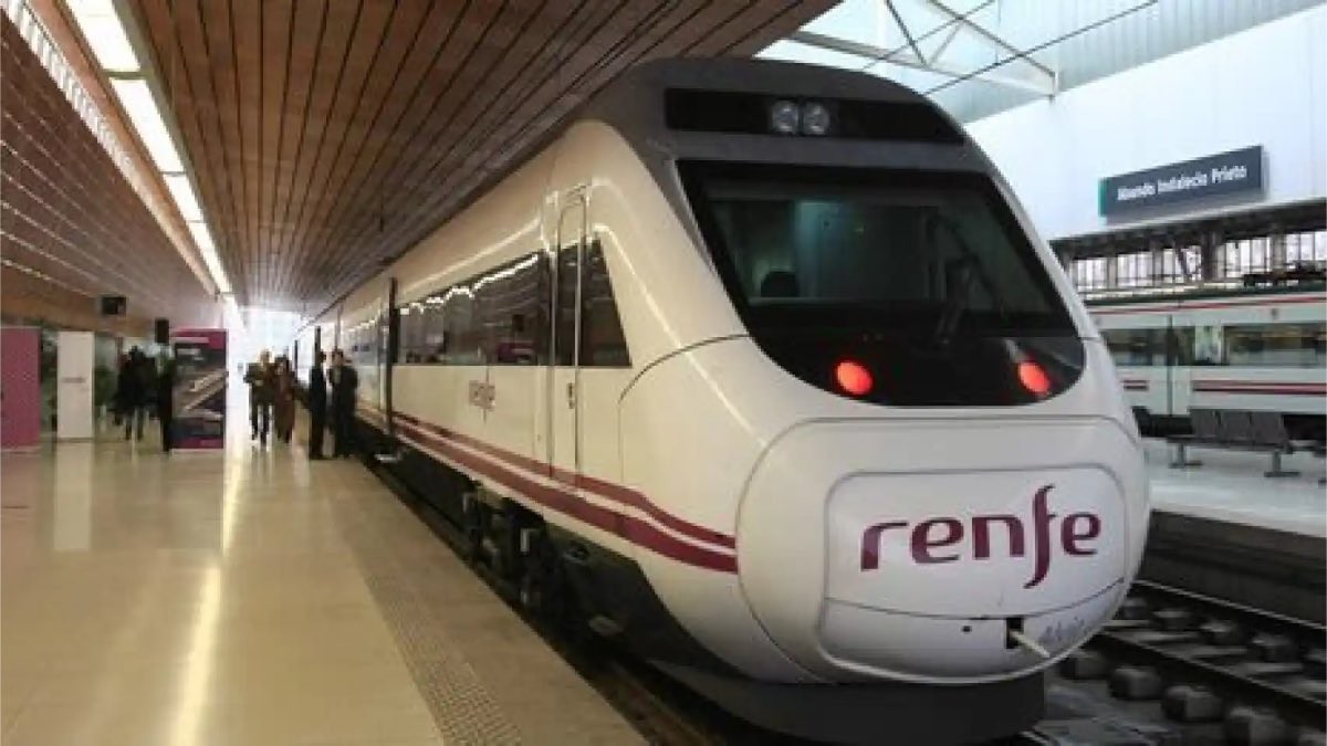 ¿Ser maquinista de Renfe? Así se consigue en sus centros de formación con 300 plazas libres