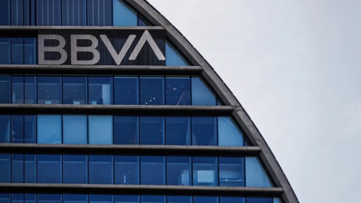 El BBVA pide autorización a la CNMV para lanzar la OPA sobre el Banco Sabadell