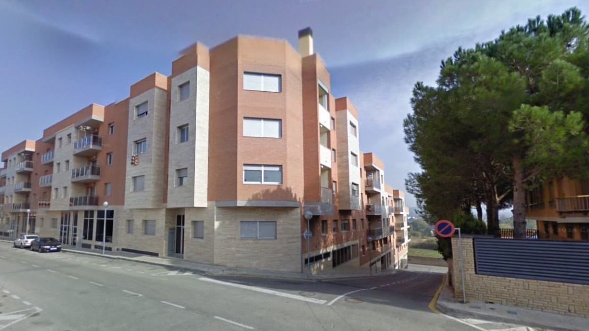 CaixaBank tiene a la venta un piso en Tarragona por menos 50.000 euros: con piscina y sin apenas reforma
