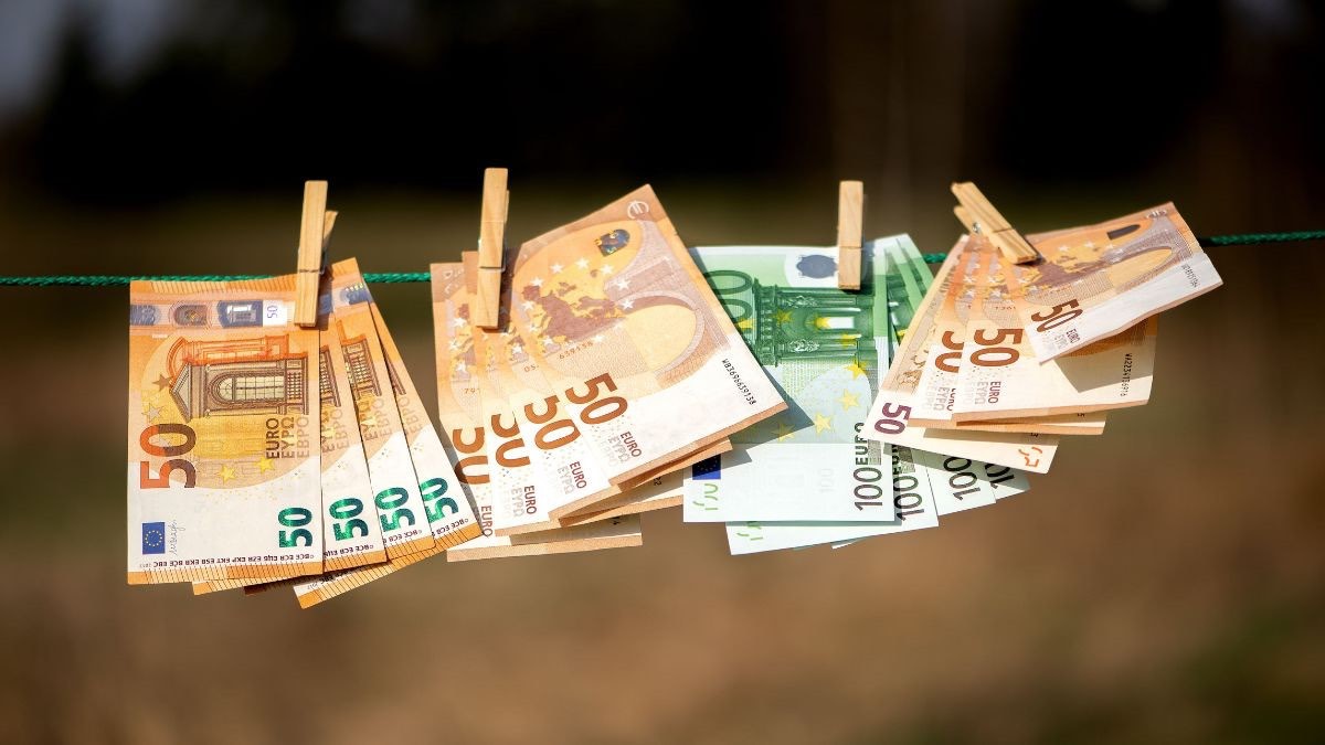 La nueva ayuda disponible a partir del 1 de noviembre: 570 euros para estos desempleados