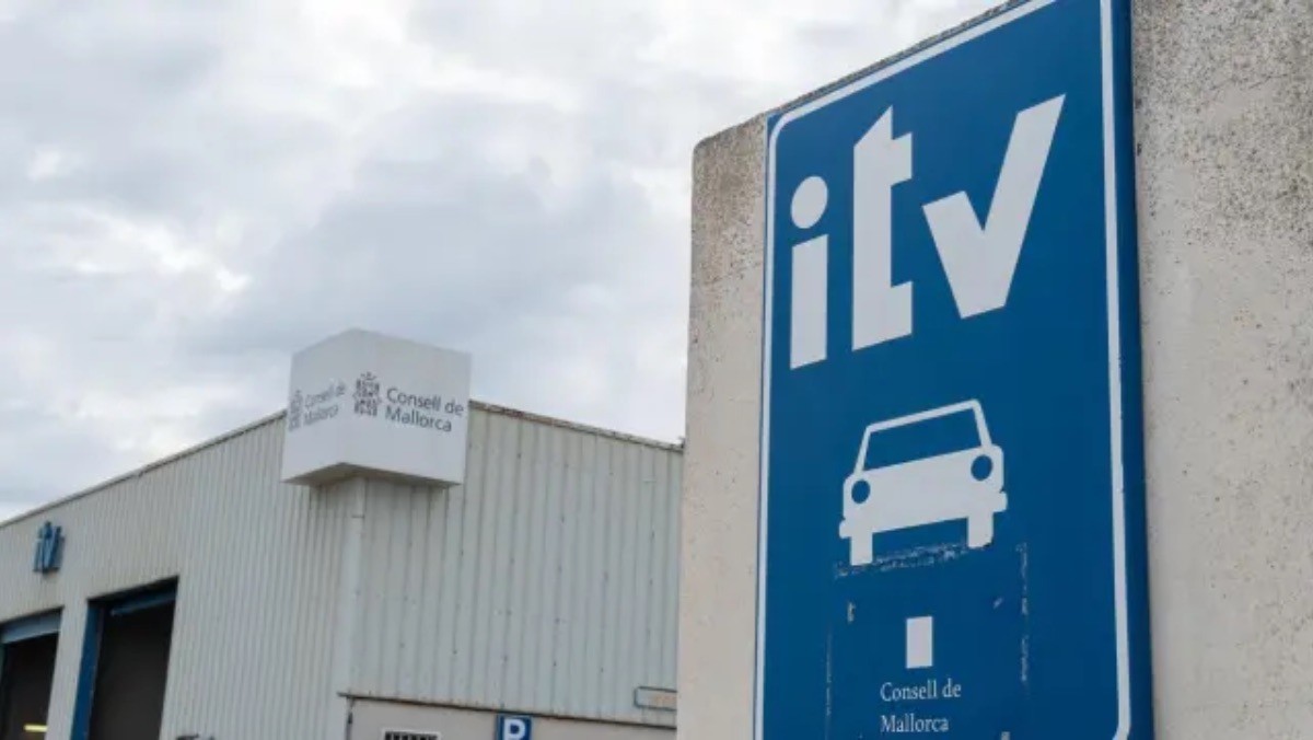 La DGT avisa a los coches sin ITV que están circulando sin pasar la inspección