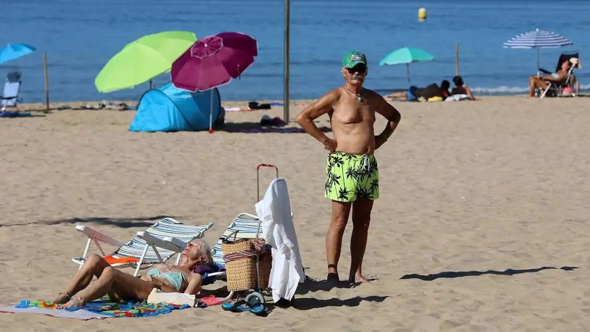 El chollazo de El Corte Inglés para jubilados que hace temblar al Imserso: una de las playas más deseadas