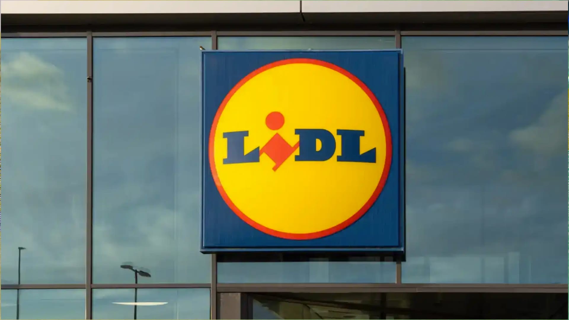 El aire aconcidionado de Lidl que enfría en minutos, cuesta 12 euros y no necesita instalación